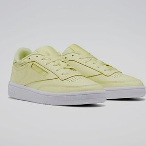 Reebok Club Sneaker in Lemon Leather-Size 11